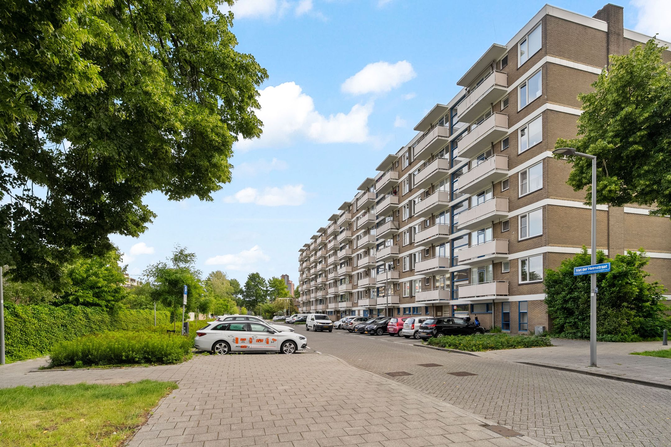 Foto 30 van Van der Helmstraat 305