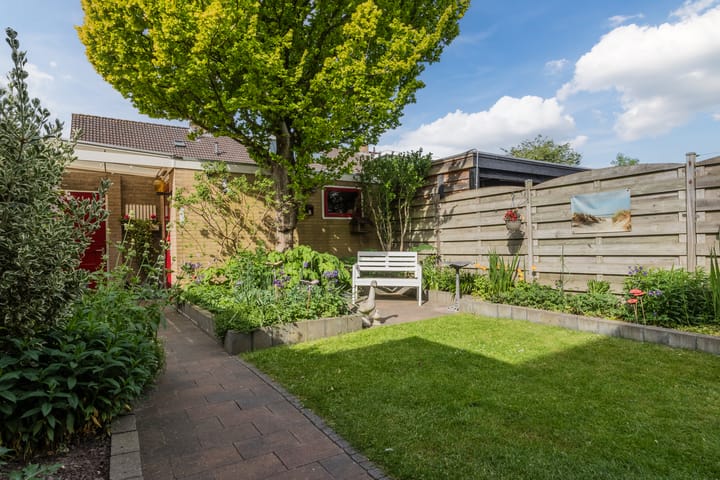 Foto 33 van Buddlejalaan 88