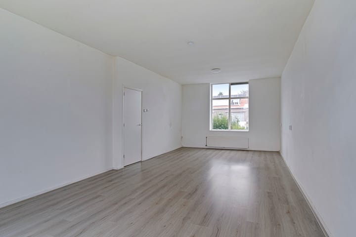 Foto 2 van Burgemeester van Esstraat 127