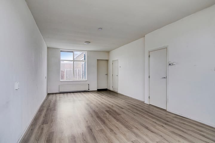 Foto 5 van Burgemeester van Esstraat 127