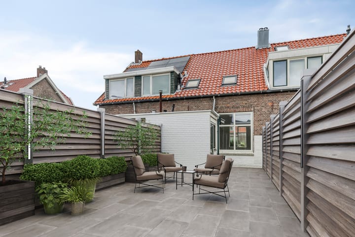 Photo 8 of Burgemeester van Esstraat 127