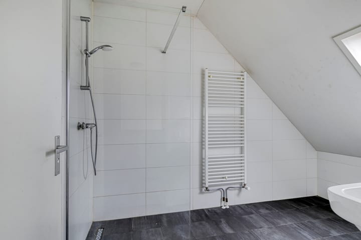 Photo 20 of Burgemeester van Esstraat 127