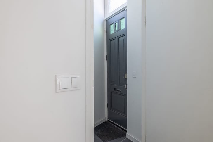 Photo 5 of Boergoensevliet 2-A