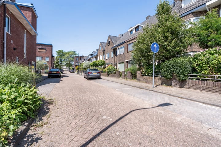 Foto 27 van Pauwstraat 8