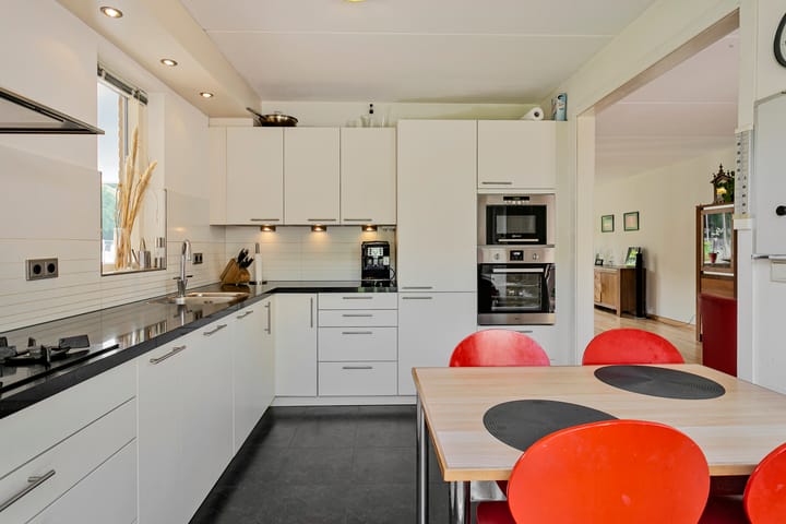 Photo 11 of Burg. Crommelinlaan 61