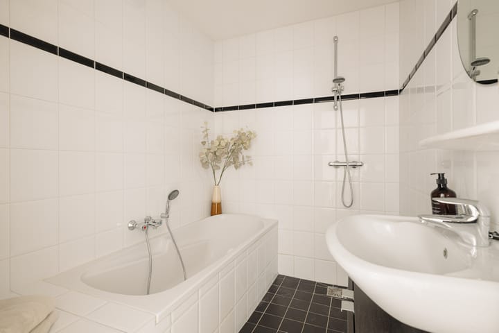 Photo 16 of Marnixstraat 79-C