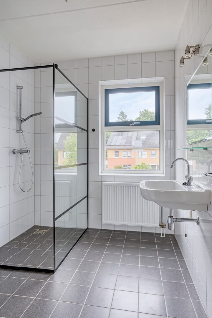 Photo 12 of Dokter van Gelderweg 16