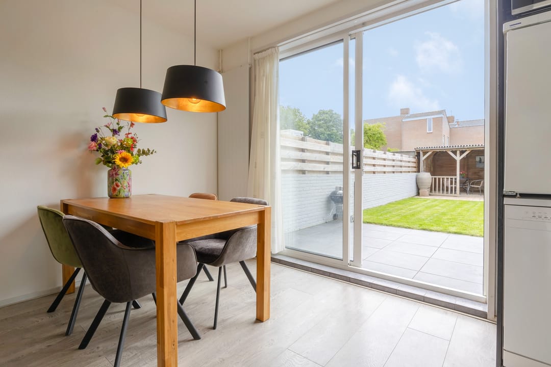 Photo 11 of Burgemeester Elmersstraat 27