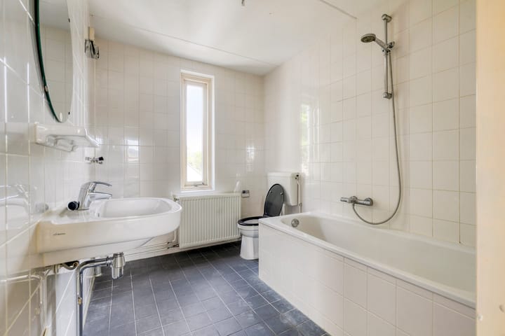 Photo 18 of Schildmeerstraat 39