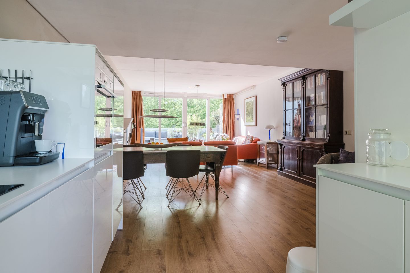 Foto 10 van Doenradestraat 42-D24