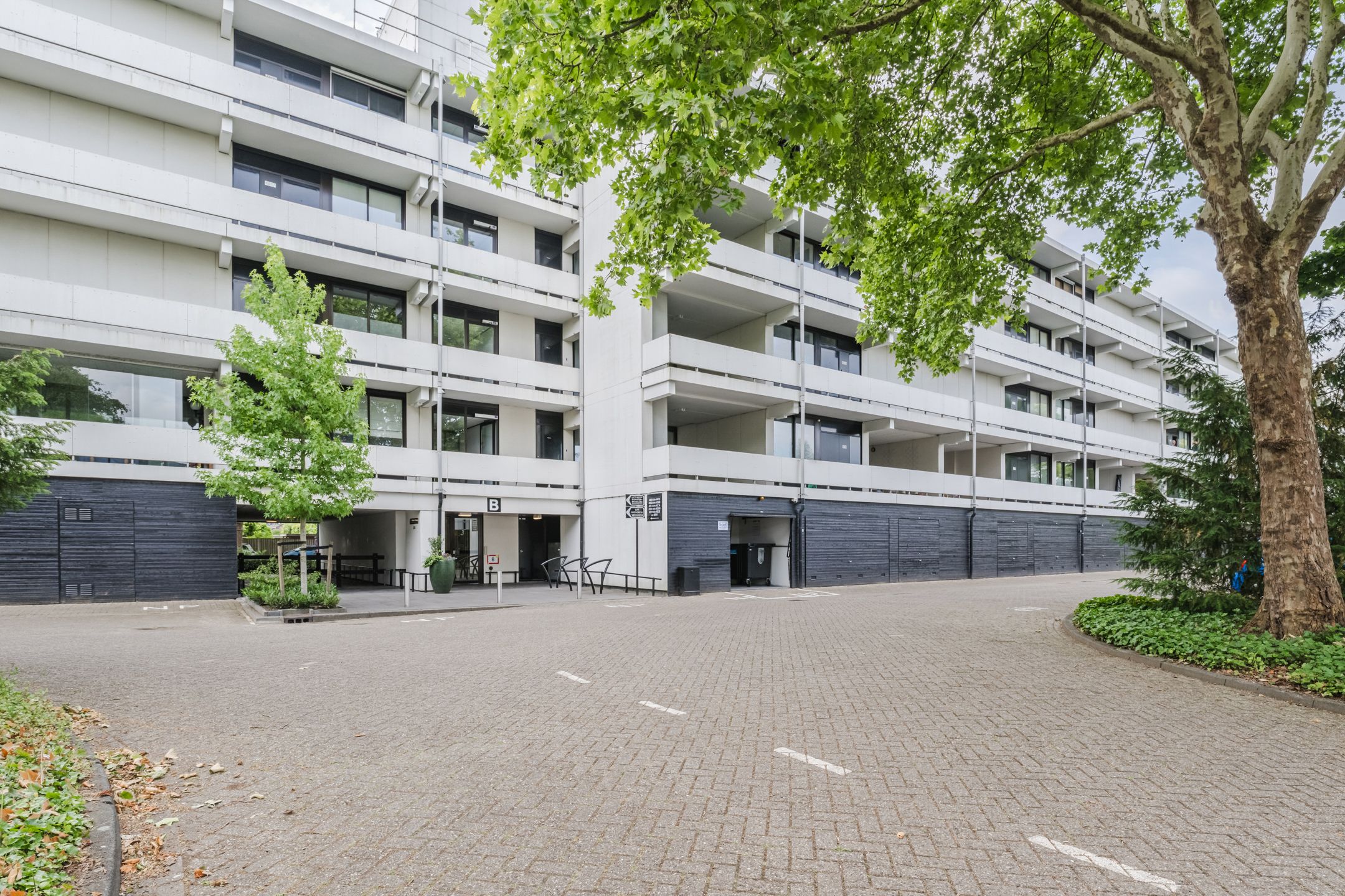 Foto 27 van Doenradestraat 42-D24