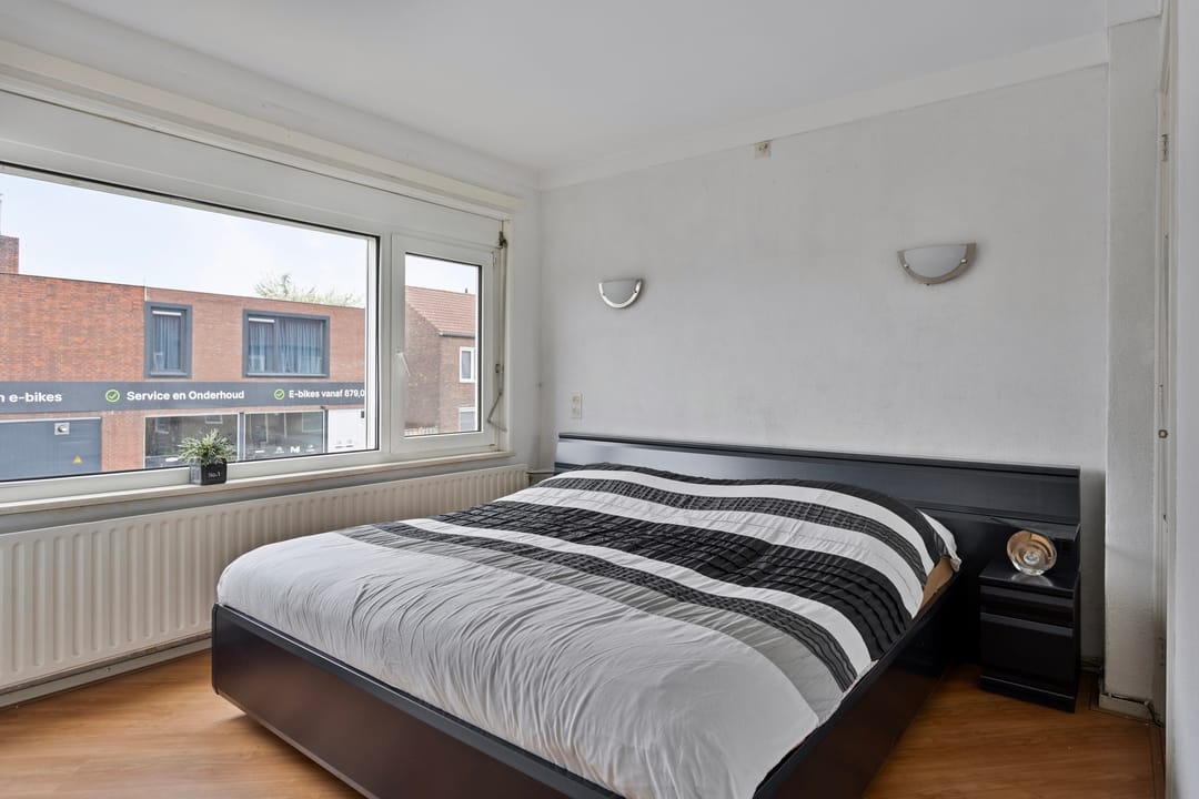 Photo 17 of Voltastraat 2-A