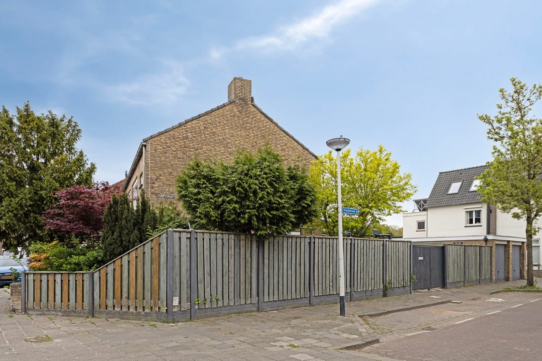 Photo 38 of Voltastraat 2-A