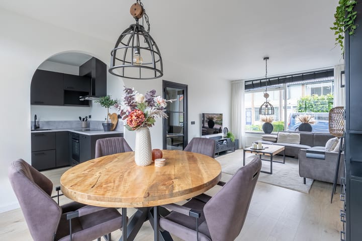 Foto 9 van Nassaustraat 10