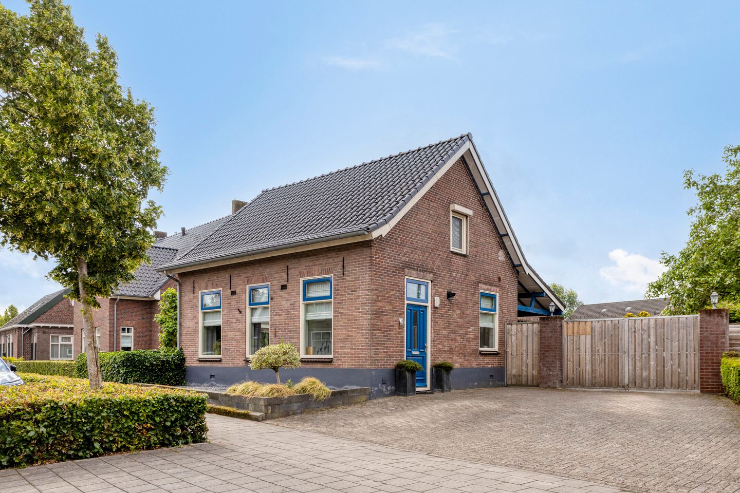 View photo 2 of Rudigerstraat 19
