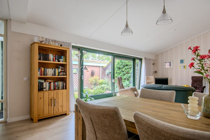 Foto 9 van Fie Carelsenstraat 2