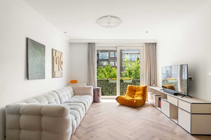 Foto 1 van Jan van Riebeekstraat 5-1