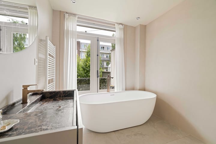 Foto 3 van Jan van Riebeekstraat 5-1