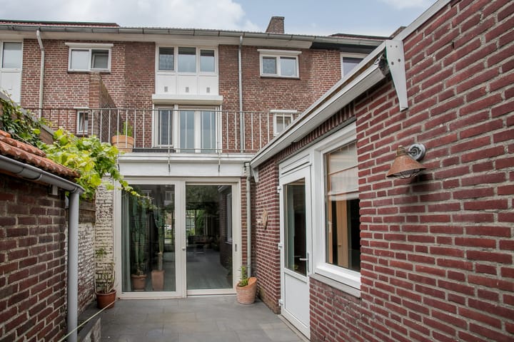 Foto 38 van Plechelmusstraat 30