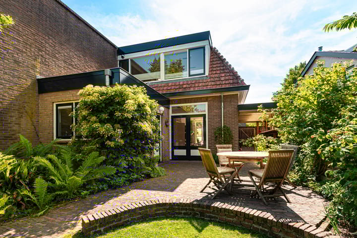 Photo 38 of Oosterstraat 13