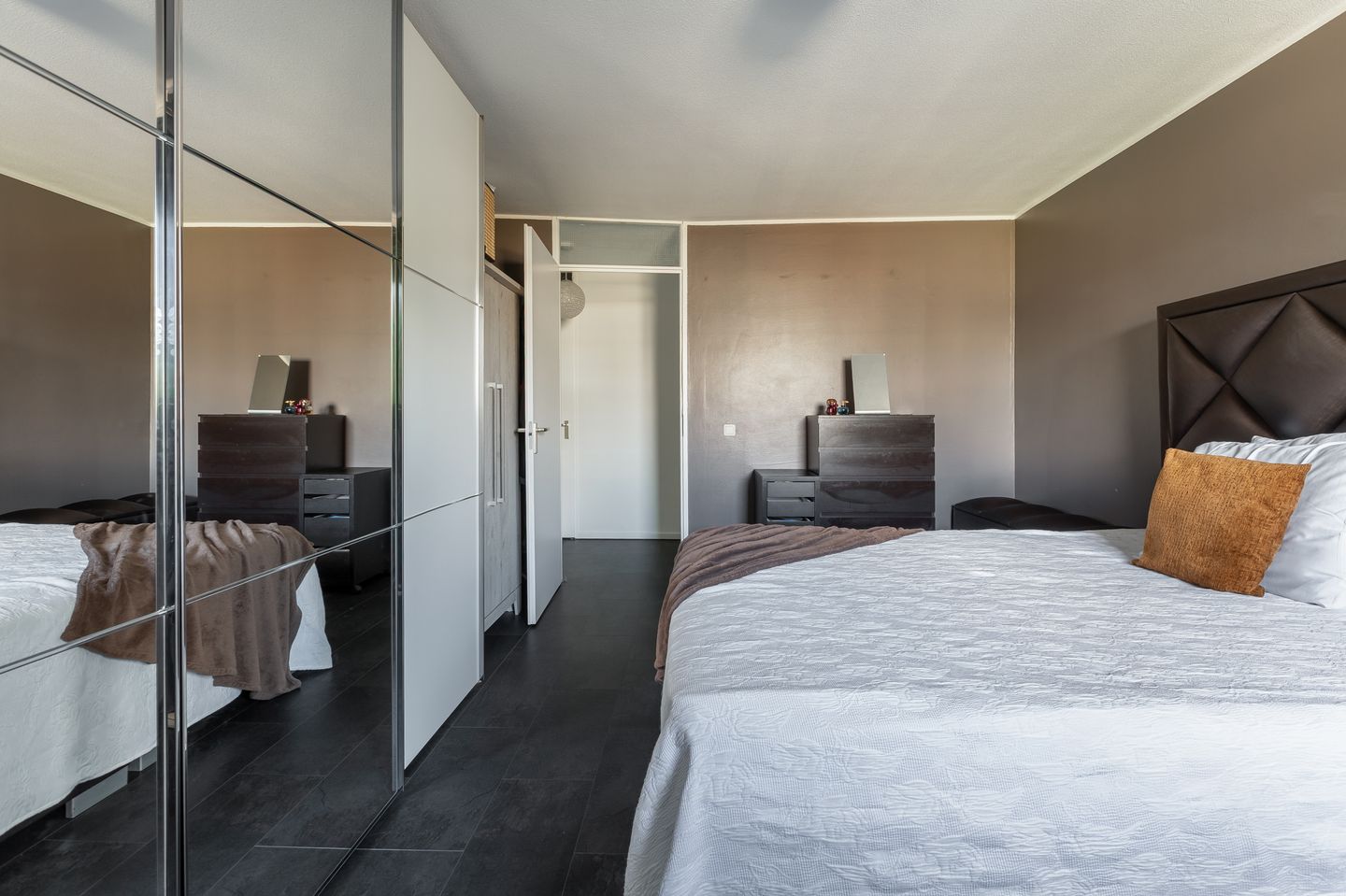 Foto 10 van Fluweelboomlaan 11