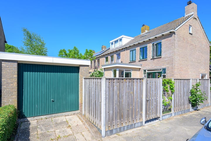 Photo 4 of Pinksterblomstraat 66