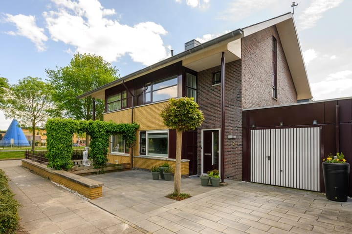 Foto 41 van Herfststraat 2