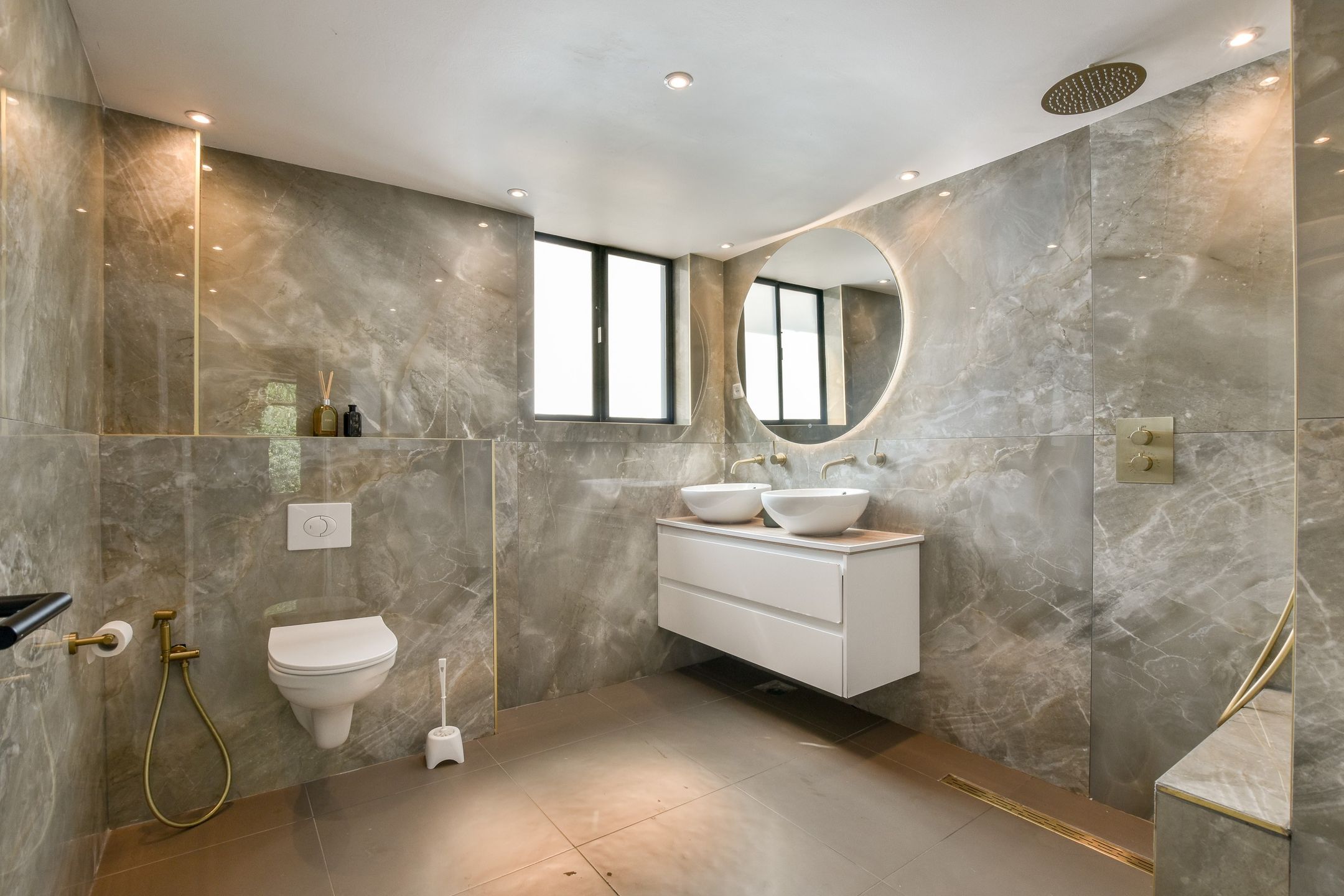 Foto 18 van Plevier 93