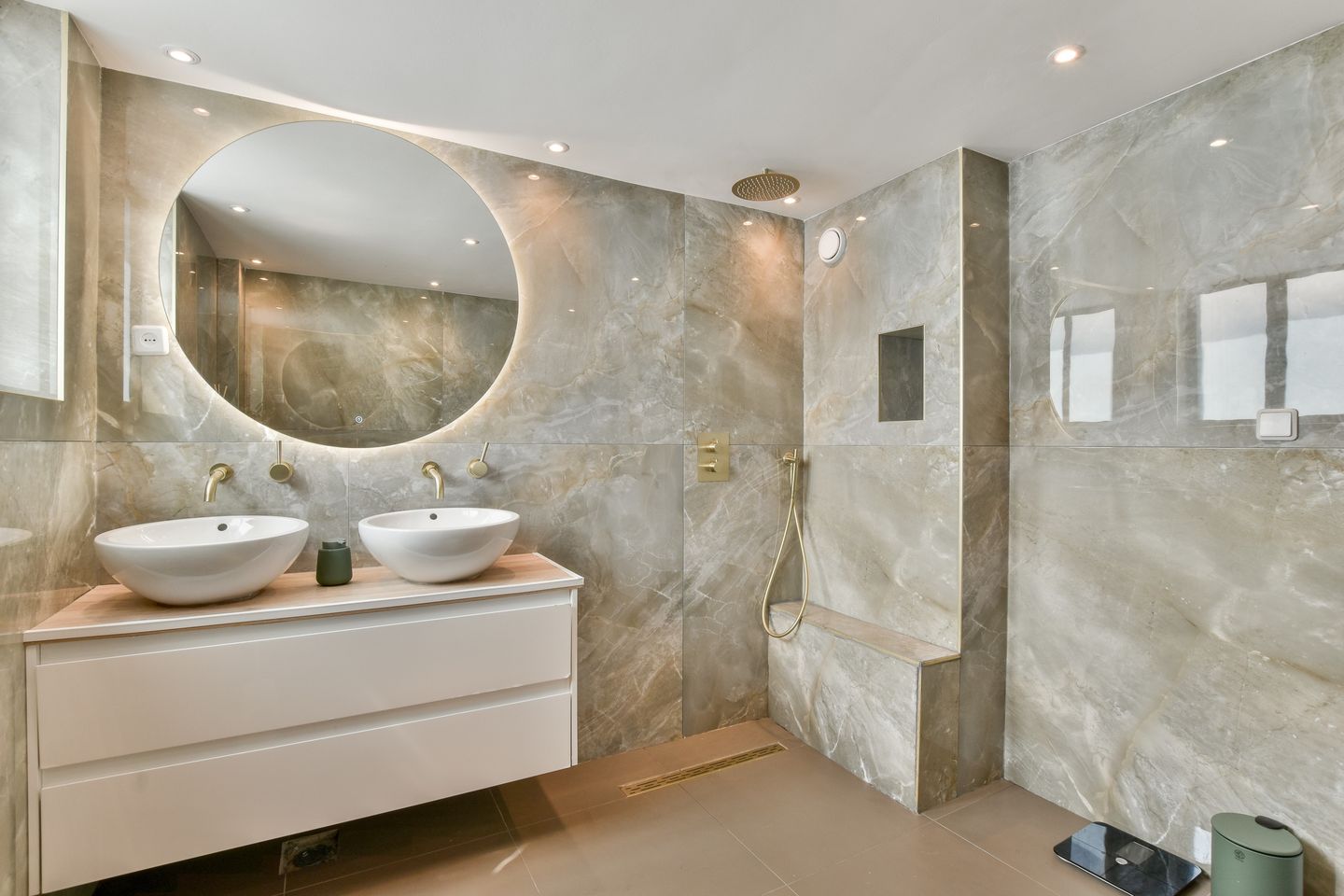 Foto 20 van Plevier 93