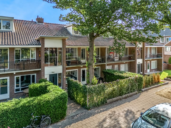 Foto 30 van Mr. G. Groen van Prinstererlaan 79