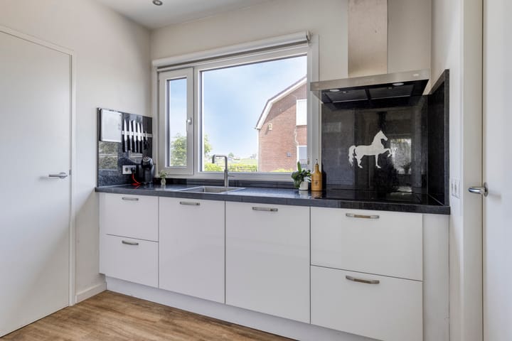 Foto 19 van Middelweg 5-A