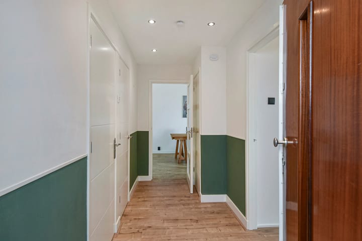 Foto 11 van van Leeuwenstraat 108