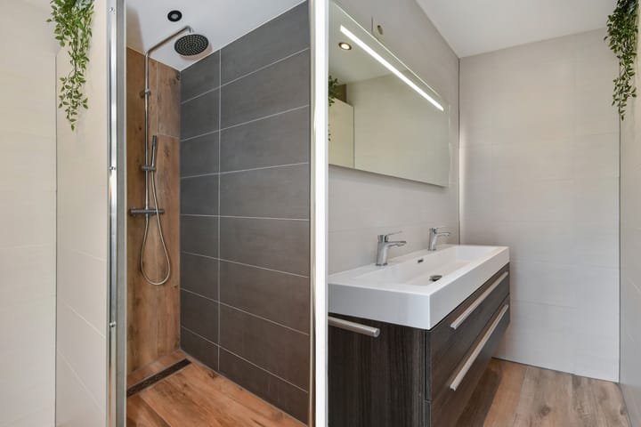 Foto 37 van van Leeuwenstraat 108