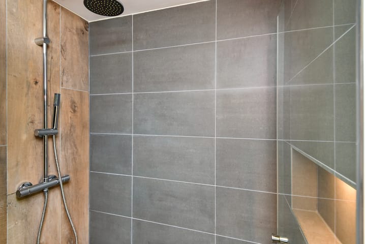 Foto 39 van van Leeuwenstraat 108