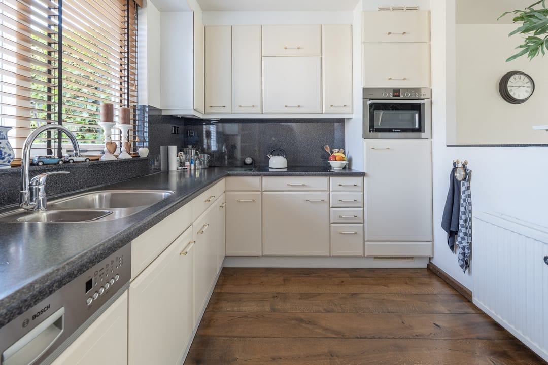 Foto 11 van Heestereng 16