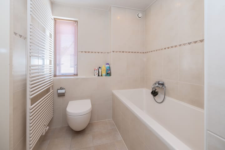 Foto 28 van Heestereng 16