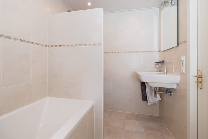 Foto 29 van Heestereng 16