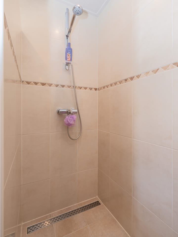 Foto 31 van Heestereng 16