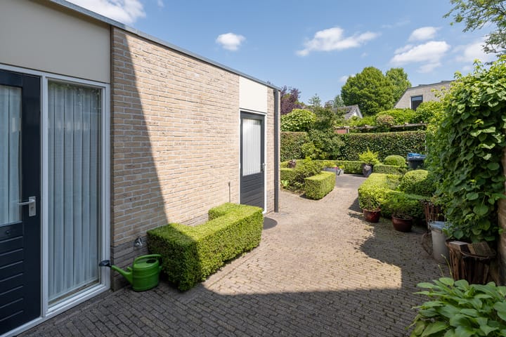 Foto 40 van Heestereng 16