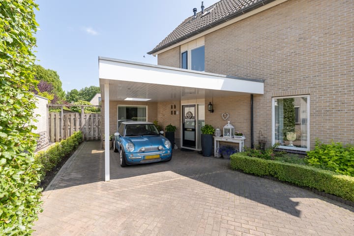 Foto 49 van Heestereng 16