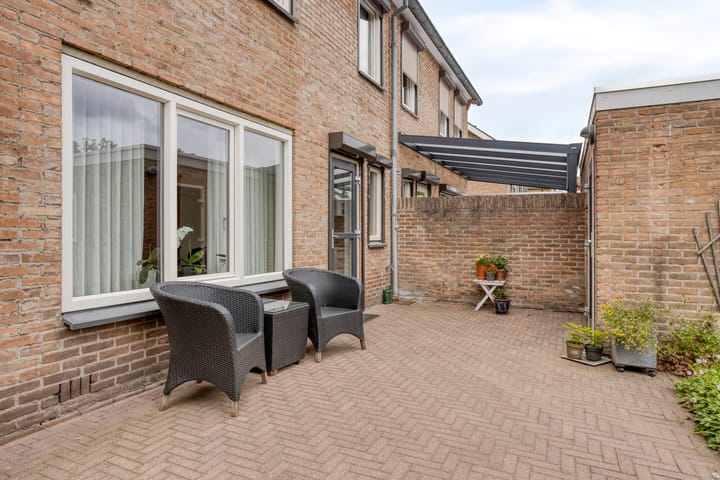 Foto 24 van Stationsweg 127