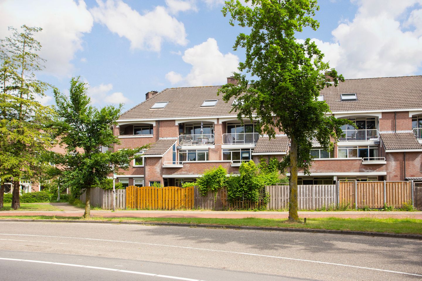 Foto 1 van Huzarenstraat 57