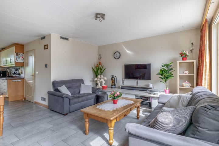 Foto 9 van Hermelijnweide 22