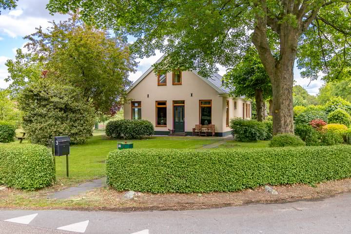 Photo 2 of B.L. Tijdensweg 13