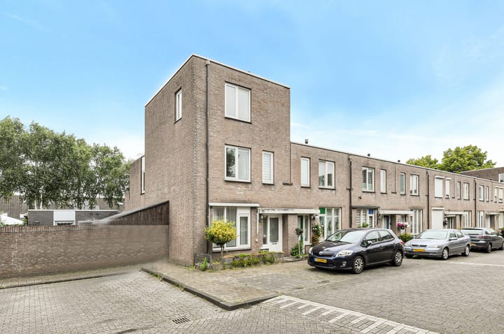 Foto 2 van Pieternel Koomansstraat 67