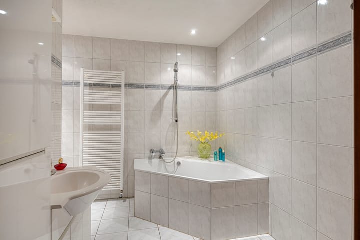 Foto 25 van Berghemseweg 16