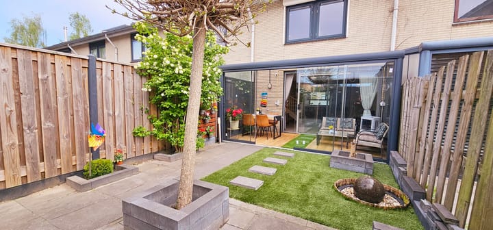 Foto 1 van Suze Robertsonstraat 27