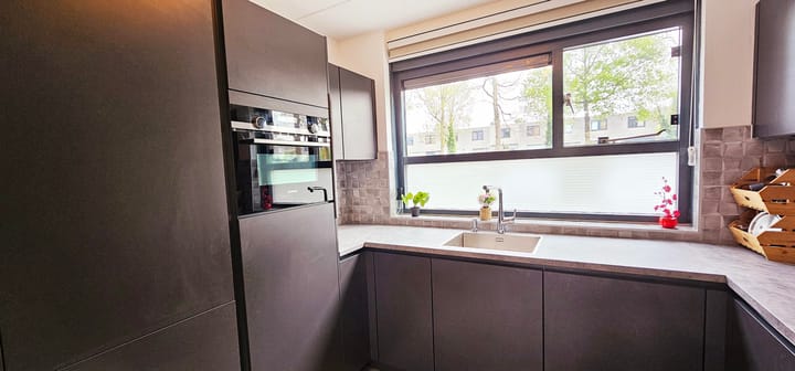 Foto 12 van Suze Robertsonstraat 27