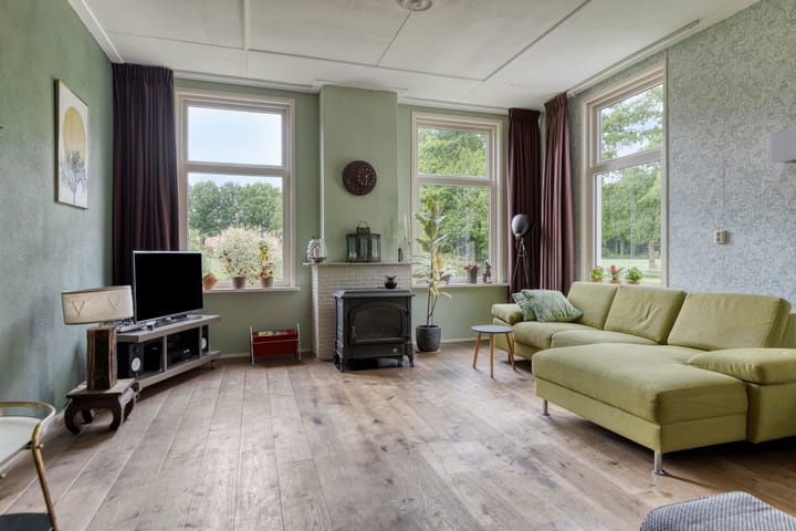 Photo 10 of Oosterhuisweg 18