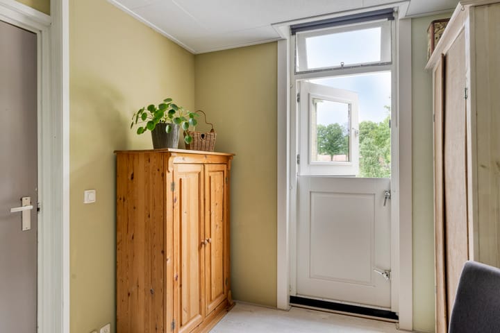 Photo 21 of Oosterhuisweg 18